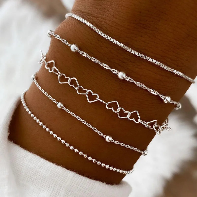 Pulseiras Corações Entrelaçados - Conjunto Elegância Retro